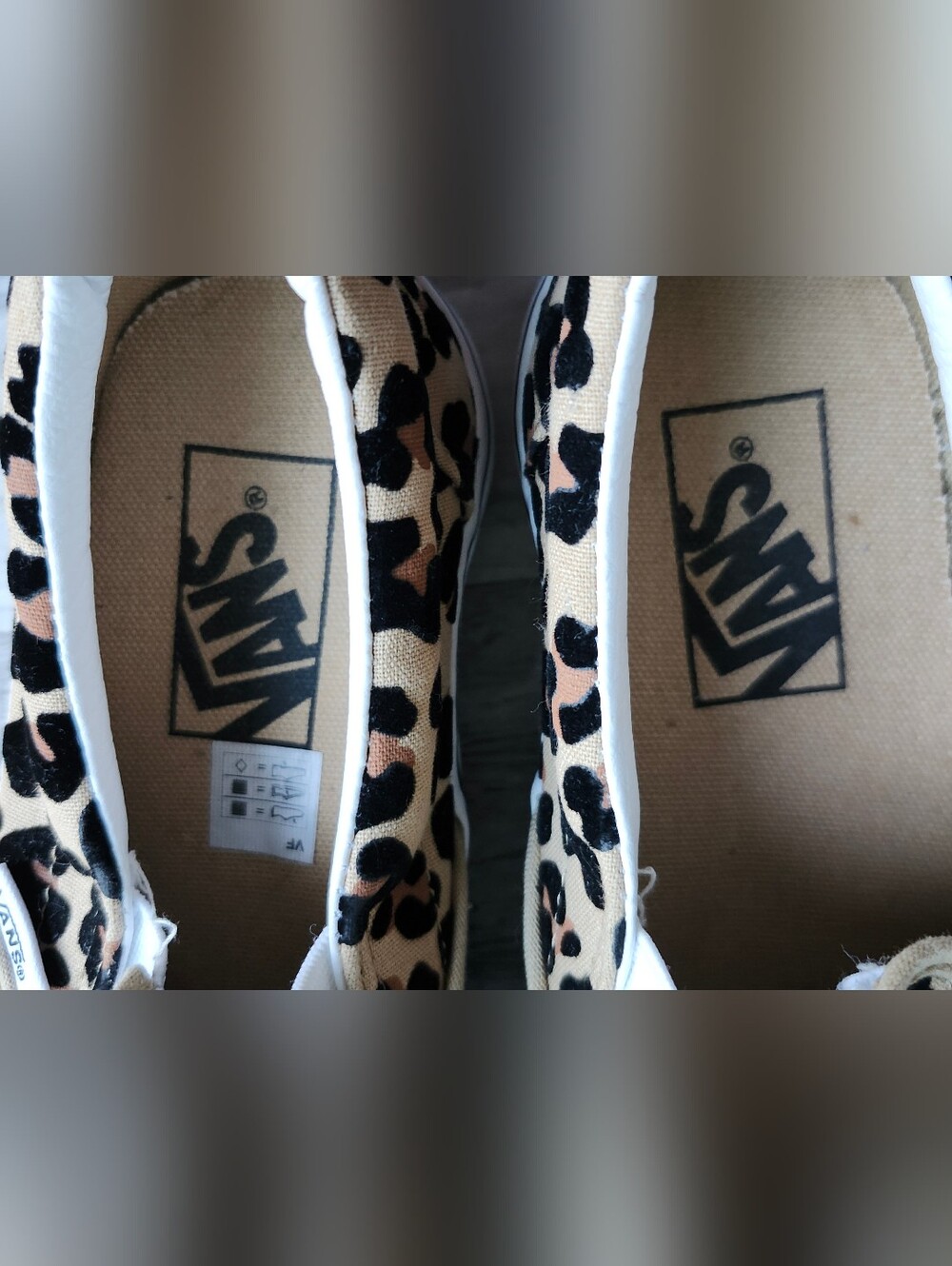 Vans Classic Slip-On Leopard Print Shoes Women's 7.5 Canvas Sneakers - Picture 4 of 9